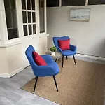 College Road, Birmingham M5 M6, 3 Bedrooms Parking Garden