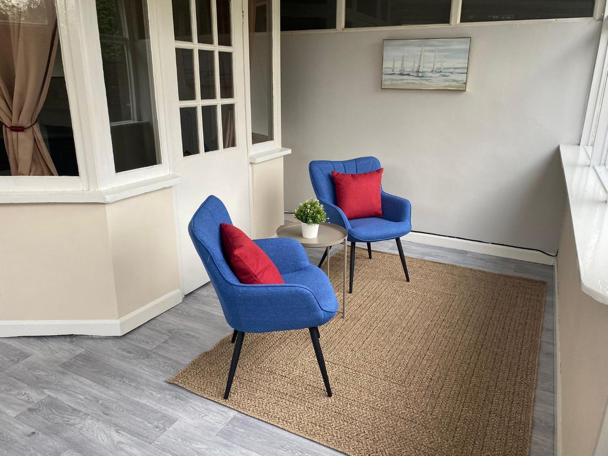 College Road, M5 M6, 3 Bedrooms Parking Garden